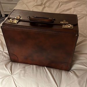 Leather vintage legal file case marked Sherling